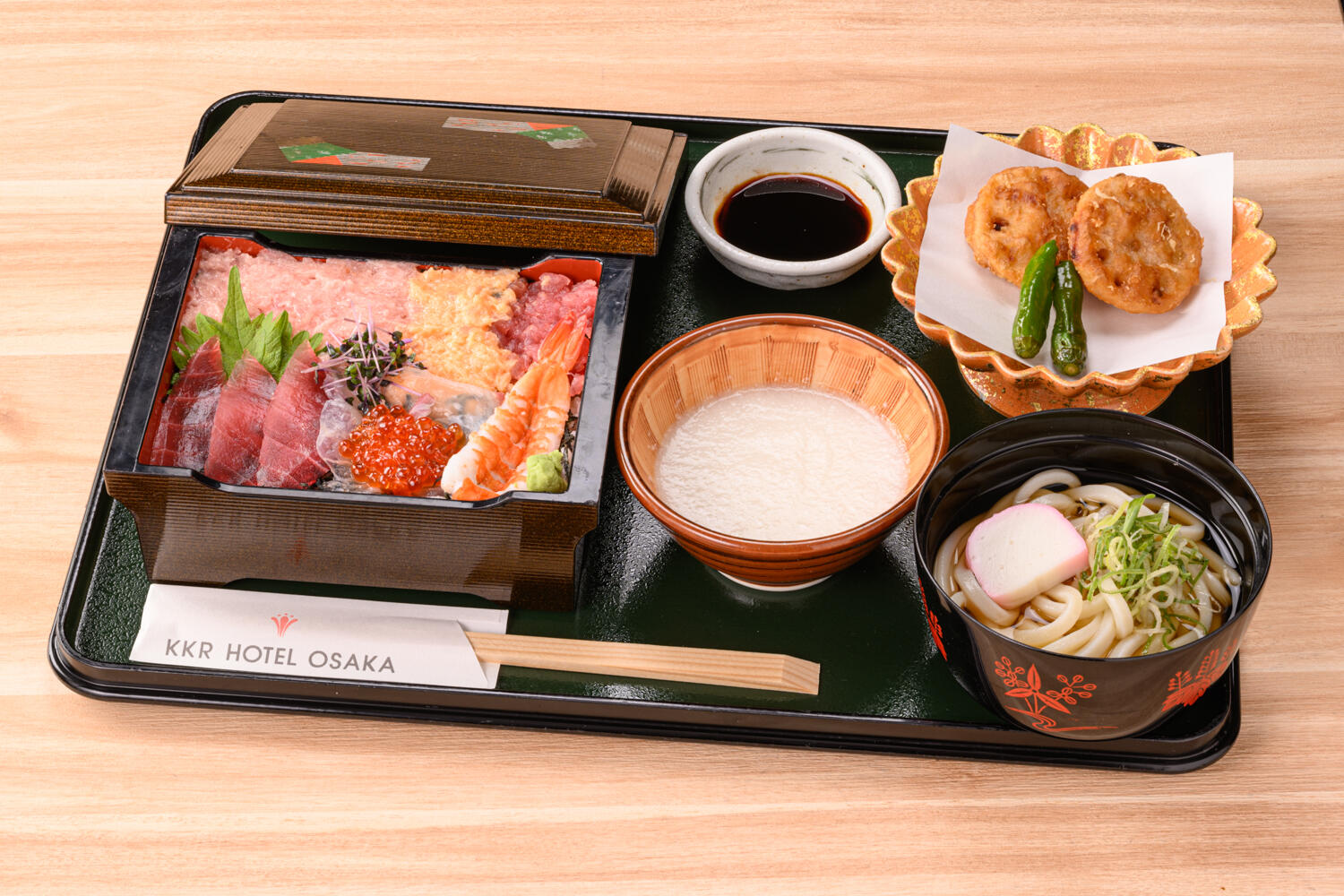 海鮮重とミニうどん定食.jpg